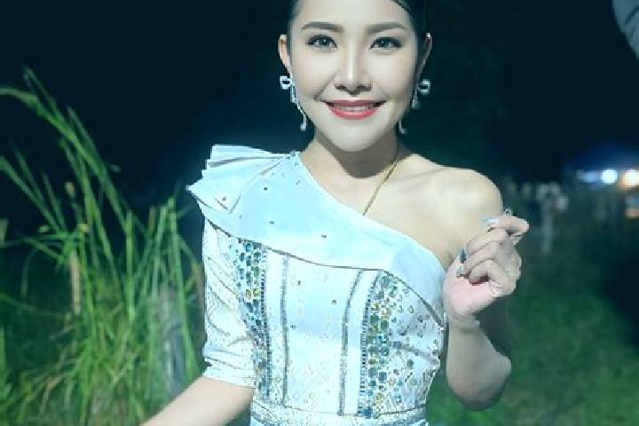 Zoe, 35 — Escort in Mancha Khiri, Thailand