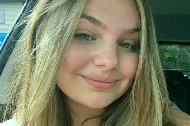 Zoe, 35 — Escort in Muhlenberg Park, United States