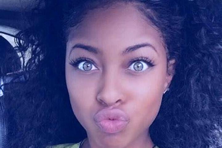 Zoe, 36, a black green-eyed ebony companion based in Tiron. Offering OWO, Tantra, Fetish, Travel Companion. Available for incall and outcall, overnight booki...