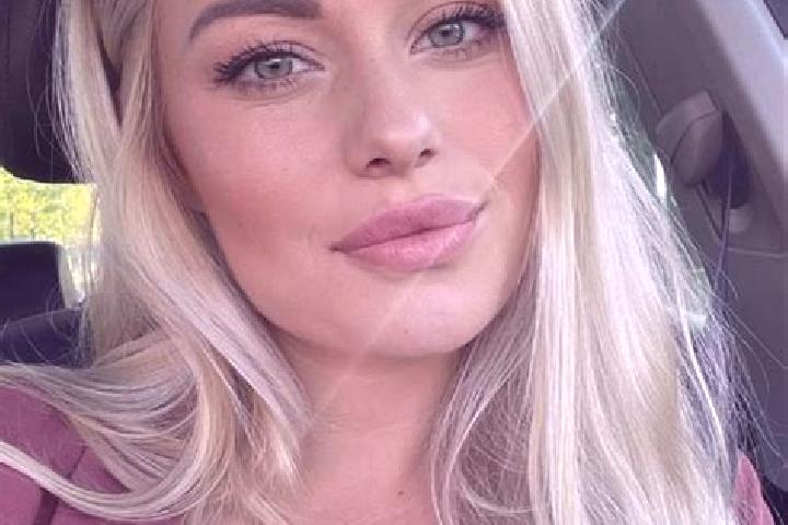 Zoe, 36, a blonde hazel-eyed middle eastern companion based in Oriente 1ra. Seccion (Santo Domingo). Offering Domination, 69, Dinner Date. Available for inca...