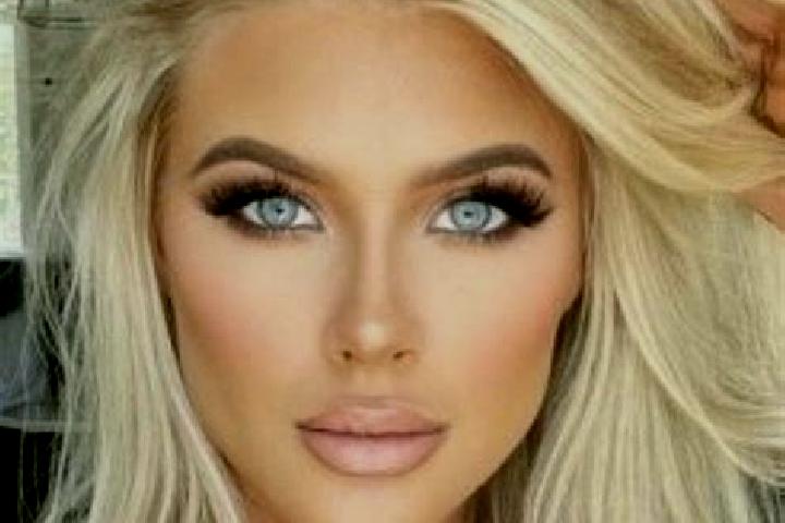 Zoe, 36, a platinum blonde dark-eyed ebony companion based in Hastings-Sunrise. Offering Overnight, CIM, Couples, Roleplay, Striptease. Available for incall ...