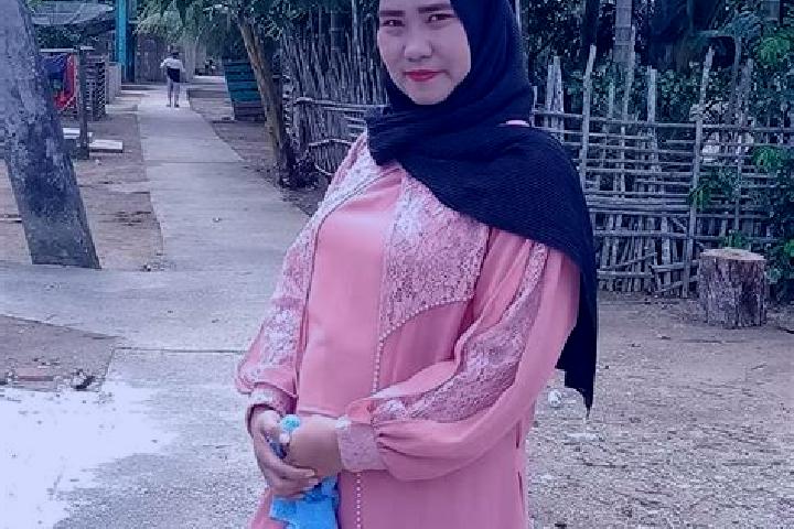 Zoe, 37 — Escort in Bayunglincir, Indonesia