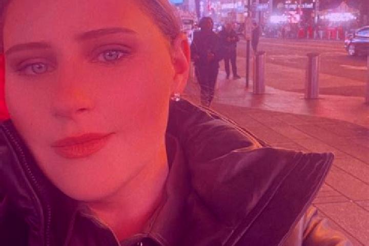 Zoe, 37 — Escort in Charny, France