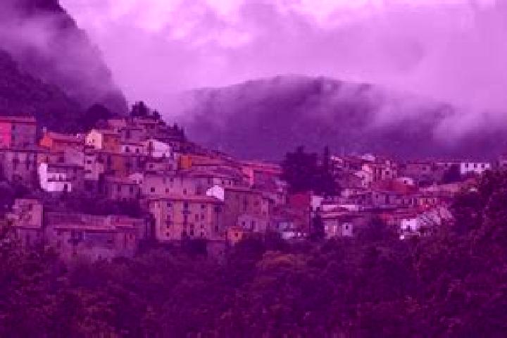 Zoe, 37 — Escort in Scontrone, Italy