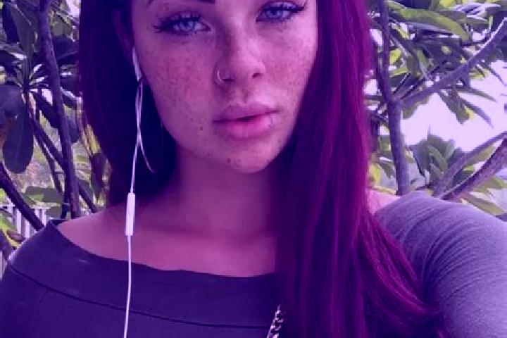 Zoe, 38, a auburn hazel-eyed middle eastern companion based in Senna Comasco. Offering 69, A-Level, Travel Companion, Fetish, Domination. Available for incal...