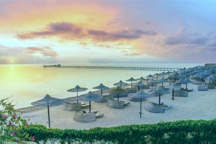 Zoe, 38, a blonde dark-eyed caucasian companion based in Marsa Alam. Offering Girlfriend Experience, Duos, A-Level, GFE. Available for incall and outcall, da...