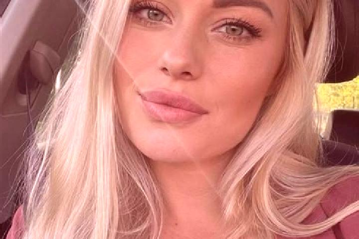 Zoe, 38, a blonde hazel-eyed slavic companion based in Victoria. Offering Duos, Girlfriend Experience, Prostate Massage. Available for incall and outcall, da...