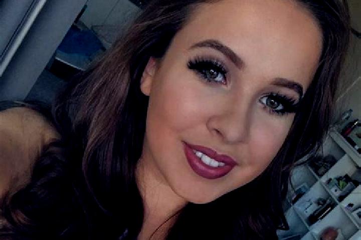 Zoe, 38, a brunette grey-eyed european companion based in Kings Sutton. Offering Massage, Tantra, Dinner Date. Available for incall and outcall, overnight bo...