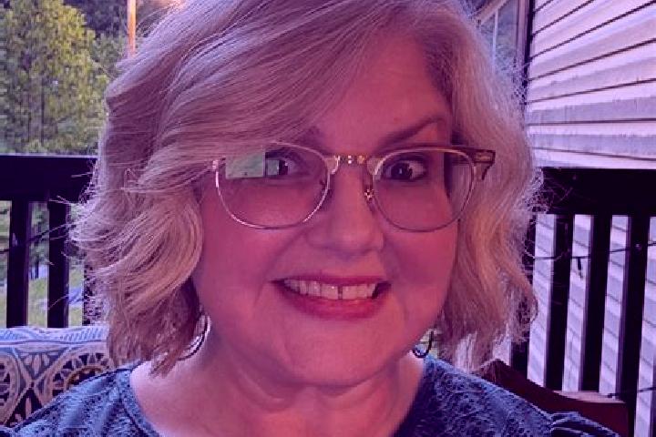 Zoe, 38 — Escort in Elkhorn City, United States