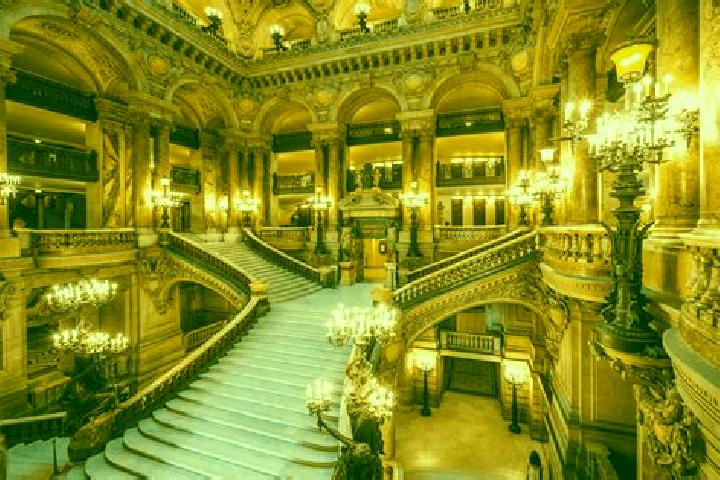 Zoe, 38 — Escort in Paris 09 Opera, France