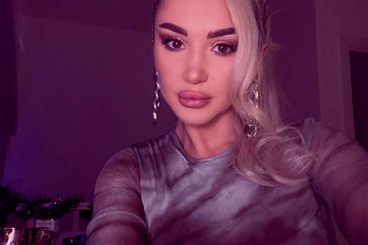 Zoe, 39, a blonde amber-eyed caucasian companion based in San Miguel Tianguizolco. Offering GFE, Fetish, Travel Companion. Available for incall and outcall, ...