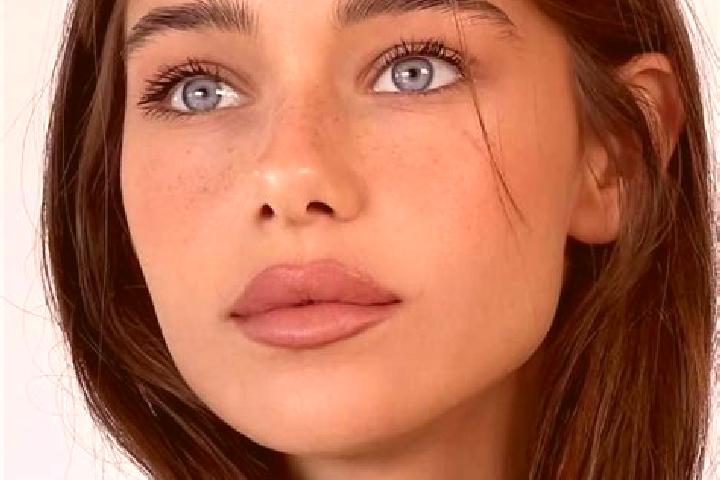 Zoe, 39, a brunette brown-eyed european companion based in Valstrona. Offering Erotic Massage, Fetish, BDSM, Deep French Kissing. Available for incall and ou...
