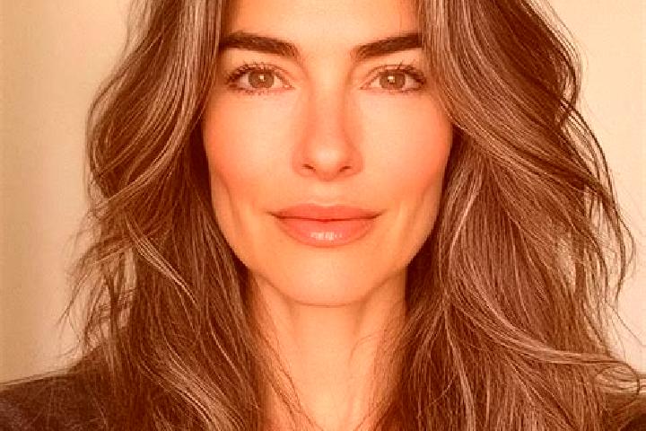 Zoe, 39, a brunette grey-eyed mixed companion based in Xue an. Offering Tantra, GFE, Striptease. Available for incall and outcall, day and evening dates.