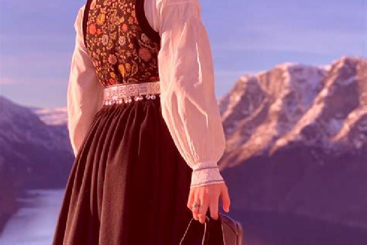 Zoe, 39 — Escort in Lenvik, Norway