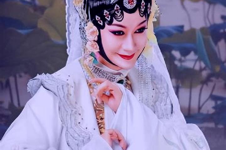 Zoe, 39 — Escort in Linshui, China