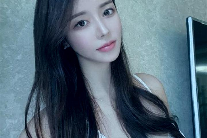 Zoe, 39 — Escort in Ningtang, China