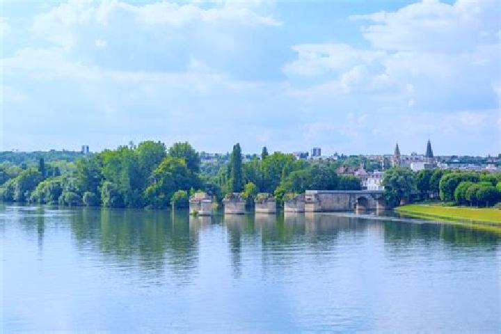 Zoe, 39 — Escort in Poisy, France