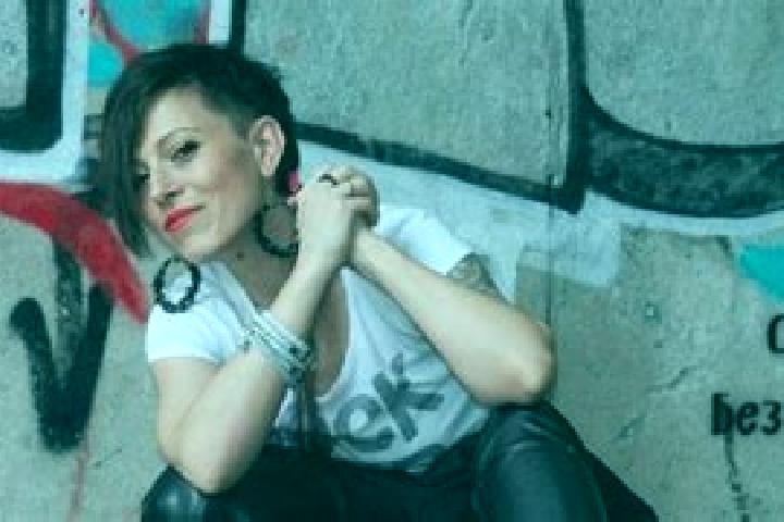 Zoe, 39 — Escort in Yakhroma, Russia