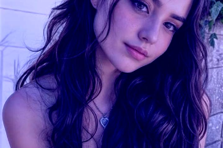 Zoey, 20, a auburn hazel-eyed caribbean companion based in Jaszdozsa. Offering 69, Duos, GFE, Prostate Massage. Available for incall and outcall, overnight b...