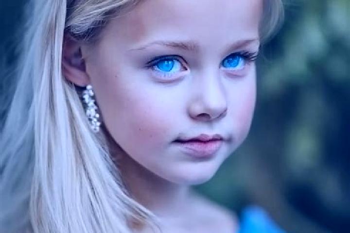 Zoey, 20, a blonde blue-eyed caucasian companion based in Biblian. Offering Domination, Couples, CIM. Available for incall and outcall, overnight bookings av...