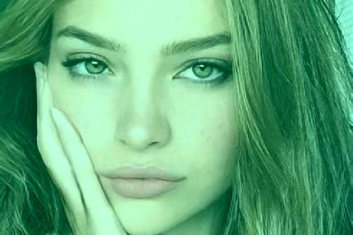 Zoey, 20, a brunette green-eyed slavic companion based in La Merced de Buenos Aires. Offering Travel Companion, GFE, Girlfriend Experience. Available for inc...
