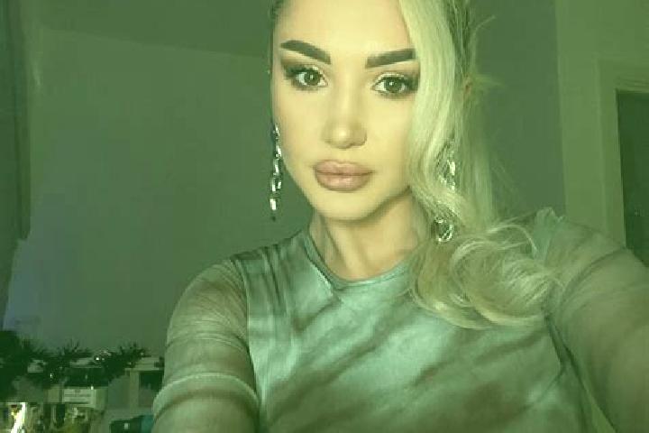 Zoey, 20, a red dark-eyed mediterranean companion based in Nirasaki. Offering GFE, Girlfriend Experience, Fetish. Available for incall and outcall, day and e...