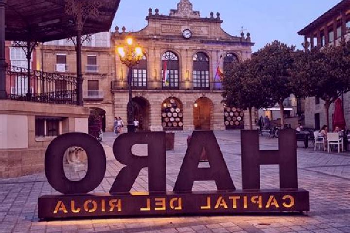 Zoey, 20 — Escort in Haro, Spain