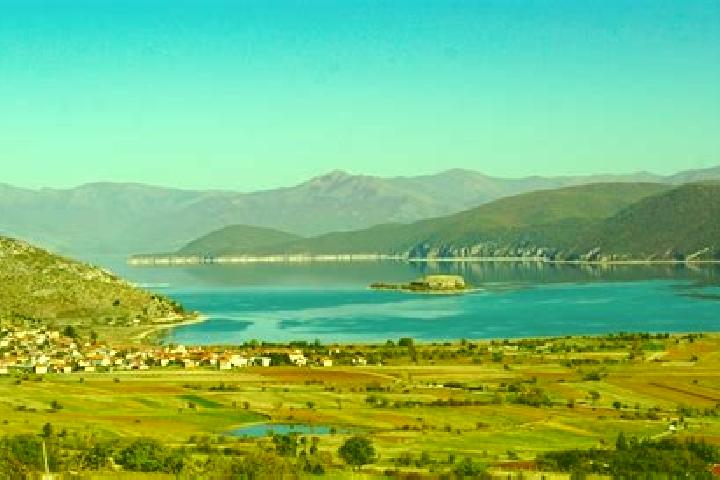 Zoey, 20 — Escort in Liqenas, Albania