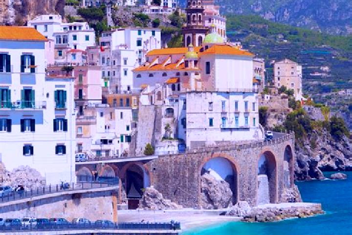 Zoey, 20 — Escort in Negrone, Italy