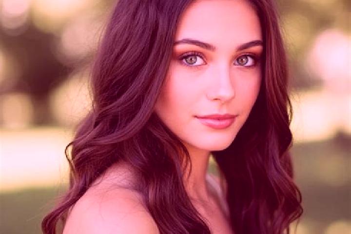 Zoey, 21, a black hazel-eyed caucasian companion based in Moldovka. Offering Roleplay, Domination, Erotic Massage. Available for incall and outcall, day and ...