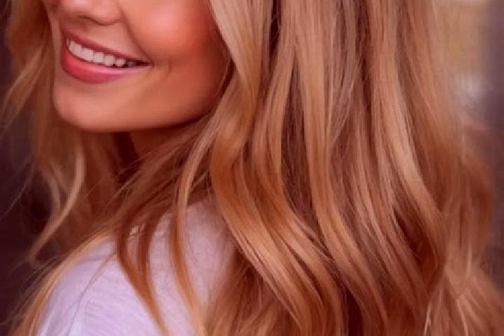 Zoey, 21, a blonde hazel-eyed mixed companion based in Alton. Offering Dinner Date, Striptease, Tantra. Available for incall and outcall, day and evening dates.