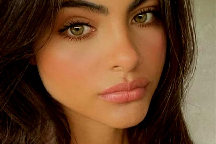 Zoey, 21, a brunette green-eyed middle eastern companion based in Mbankomo. Offering Girlfriend Experience, Deep French Kissing, Massage, Duos. Available for...