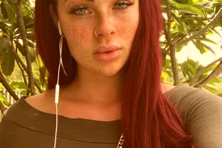 Zoey, 21, a chestnut grey-eyed mediterranean companion based in Broek op Langedijk. Offering Prostate Massage, Girlfriend Experience, CIM. Available for inca...