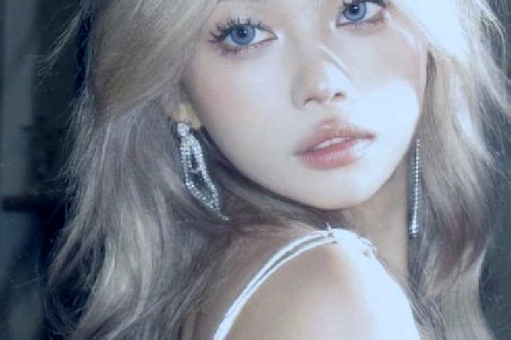 Zoey, 21, a platinum blonde amber-eyed asian companion based in Deh Musa. Offering Party Girl, Roleplay, GFE. Available for incall and outcall, overnight boo...
