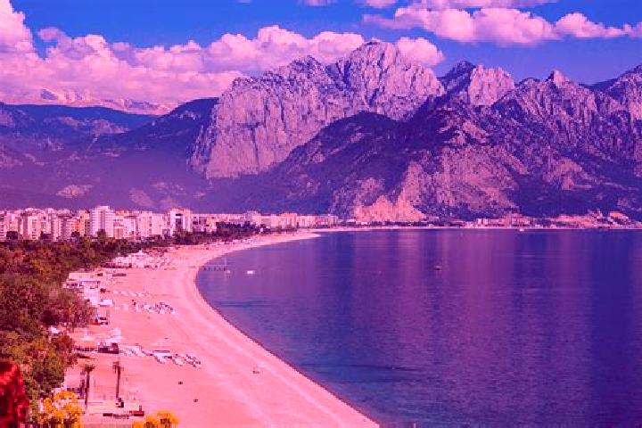 Zoey, 21 — Escort in Kiris, Turkey