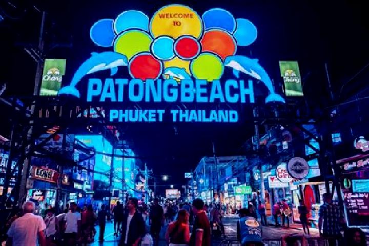 Zoey, 21 — Escort in Patong, Thailand