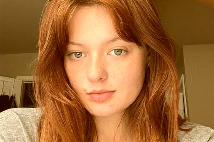 Zoey, 22, a auburn amber-eyed mixed companion based in Lixouri. Offering Massage, Fetish, OWO, Tantra, A-Level. Available for incall and outcall, overnight b...