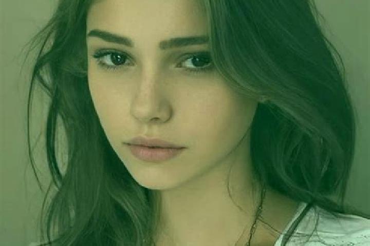 Zoey, 22, a auburn hazel-eyed slavic companion based in Zhufutun. Offering Girlfriend Experience, Duos, Deep French Kissing, Domination. Available for incall...