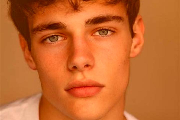 Zoey, 22, a black grey-eyed caucasian companion based in Balal. Offering Domination, Overnight, OWO. Available for incall and outcall, day and evening dates.