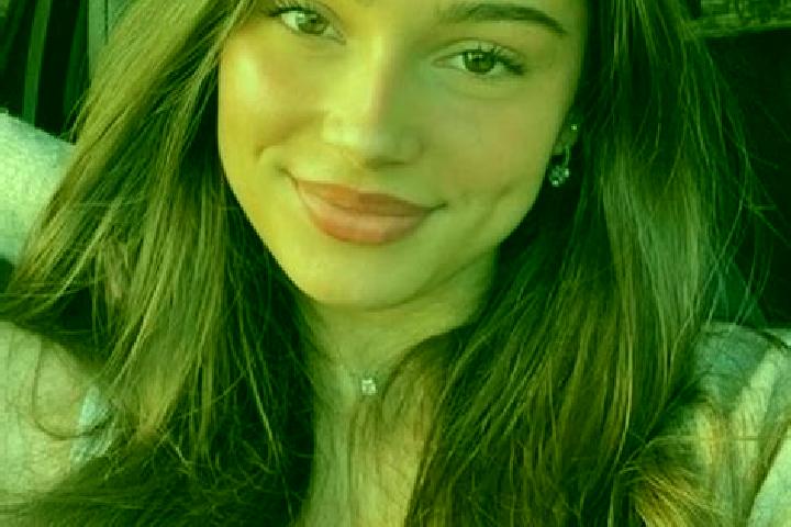 Zoey, 22, a chestnut hazel-eyed middle eastern companion based in Limmel. Offering Domination, Couples, Travel Companion, Party Girl. Available for incall an...