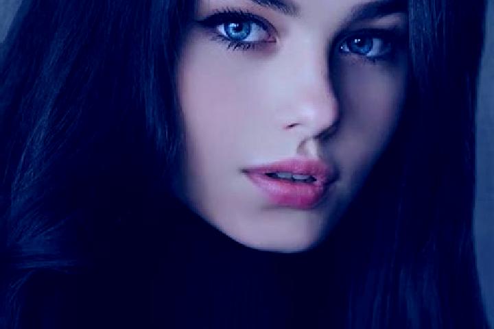 Zoey, 22, a red dark-eyed slavic companion based in Emagny. Offering Erotic Massage, Dinner Date, Roleplay, Massage. Available for incall and outcall, overni...