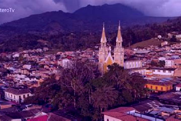 Zoey, 22 — Escort in Guaca, Colombia