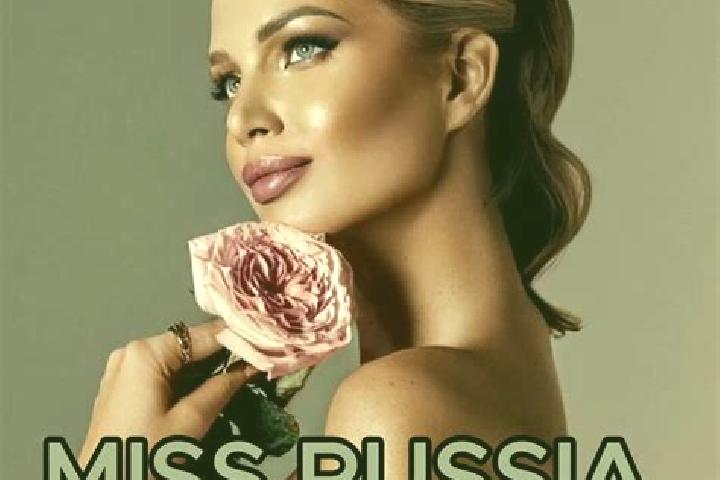 Zoey, 22 — Escort in Maromitsa, Russia