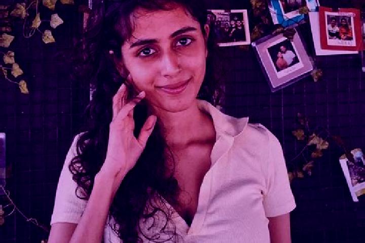 Zoey, 22 — Escort in Param, Iran