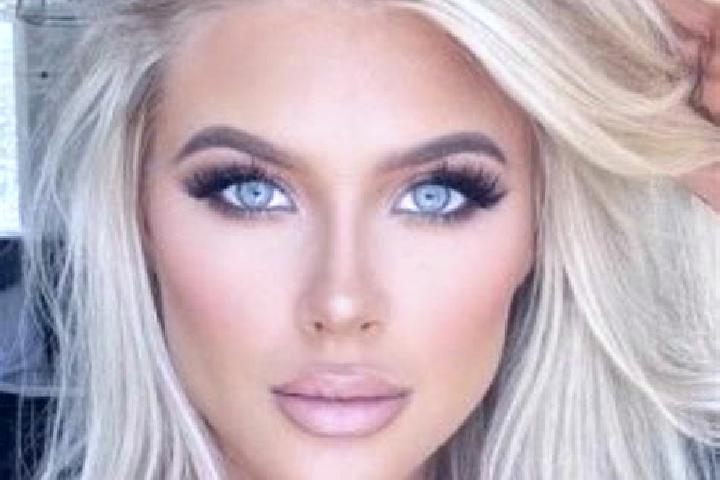 Zoey, 23, a platinum blonde grey-eyed ebony companion based in San Martin de Bolanos. Offering Fetish, Massage, A-Level. Available for incall and outcall, ov...