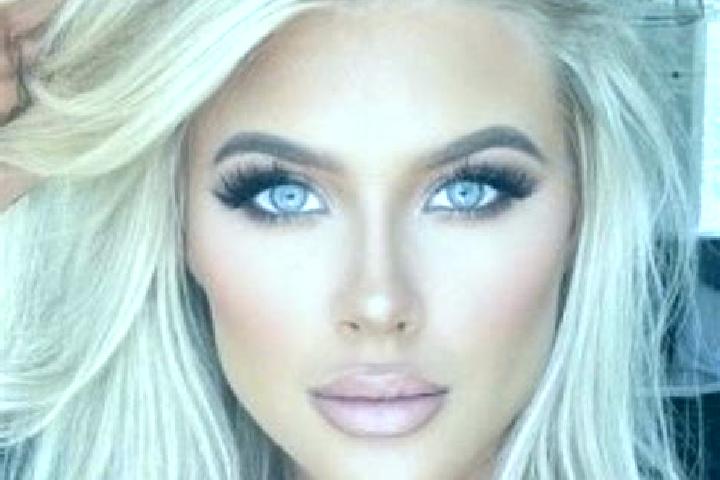 Zoey, 23, a platinum blonde hazel-eyed ebony companion based in Aldoar. Offering Domination, Striptease, Dinner Date, GFE, Erotic Massage. Available for inca...