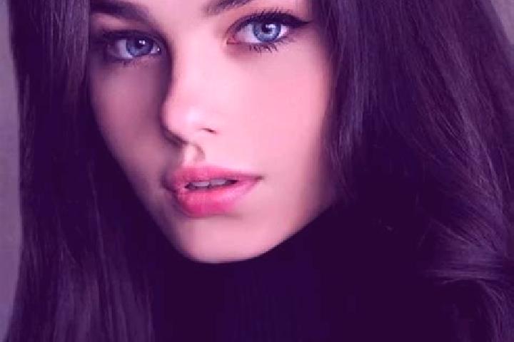 Zoey, 23, a red dark-eyed slavic companion based in Denmead. Offering Domination, Massage, Fetish, Prostate Massage. Available for incall and outcall, day an...