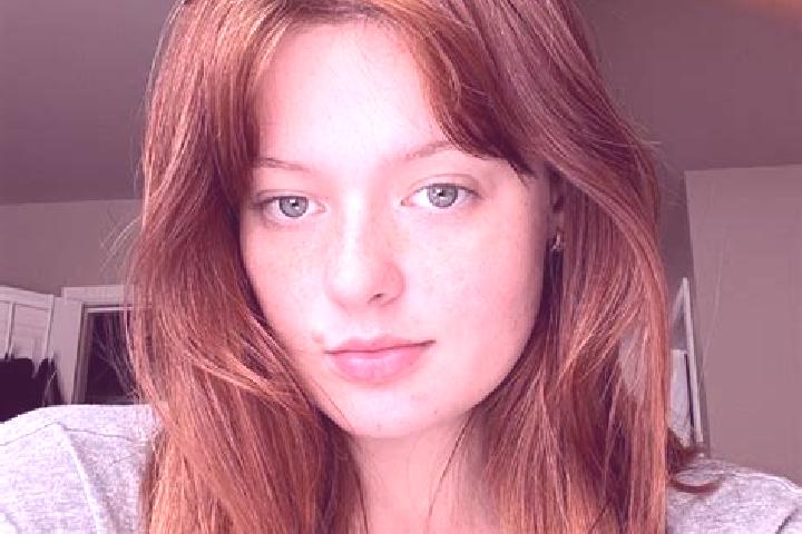 Zoey, 23, a red green-eyed european companion based in Cherves. Offering 69, Dinner Date, Prostate Massage. Available for incall and outcall, day and evening...