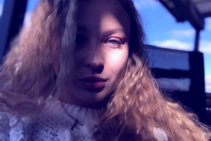 Zoey, 23 — Escort in Polonne, Ukraine