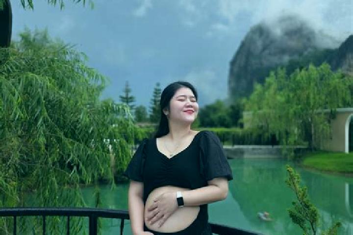 Zoey, 23 — Escort in Tursunzoda, Tajikistan